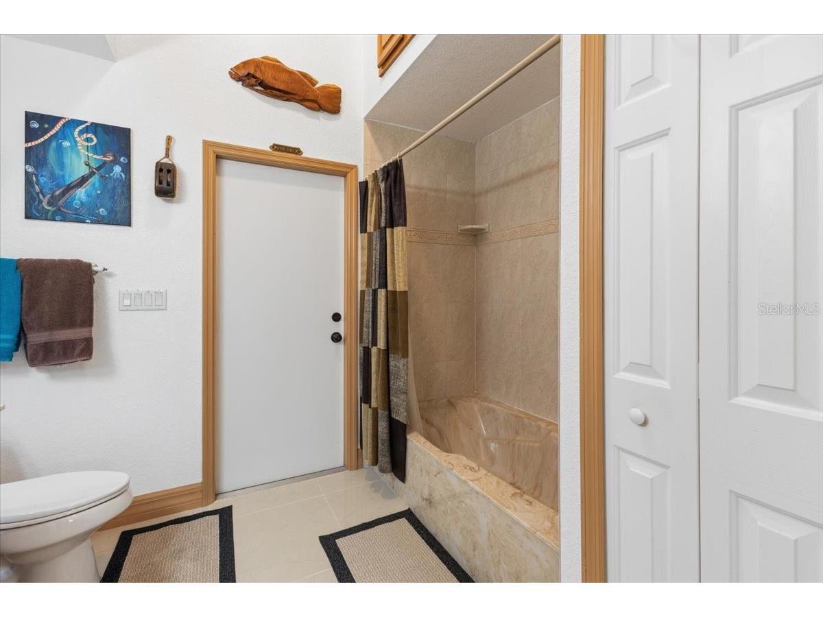 185 Rotonda Boulevard E Rotonda West FL 33947 D6146653 image38