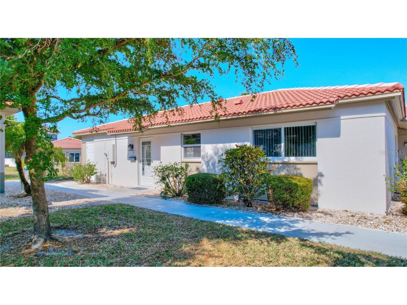 185 Vista Hermosa Circle Sarasota FL 34242 A4667525 image1