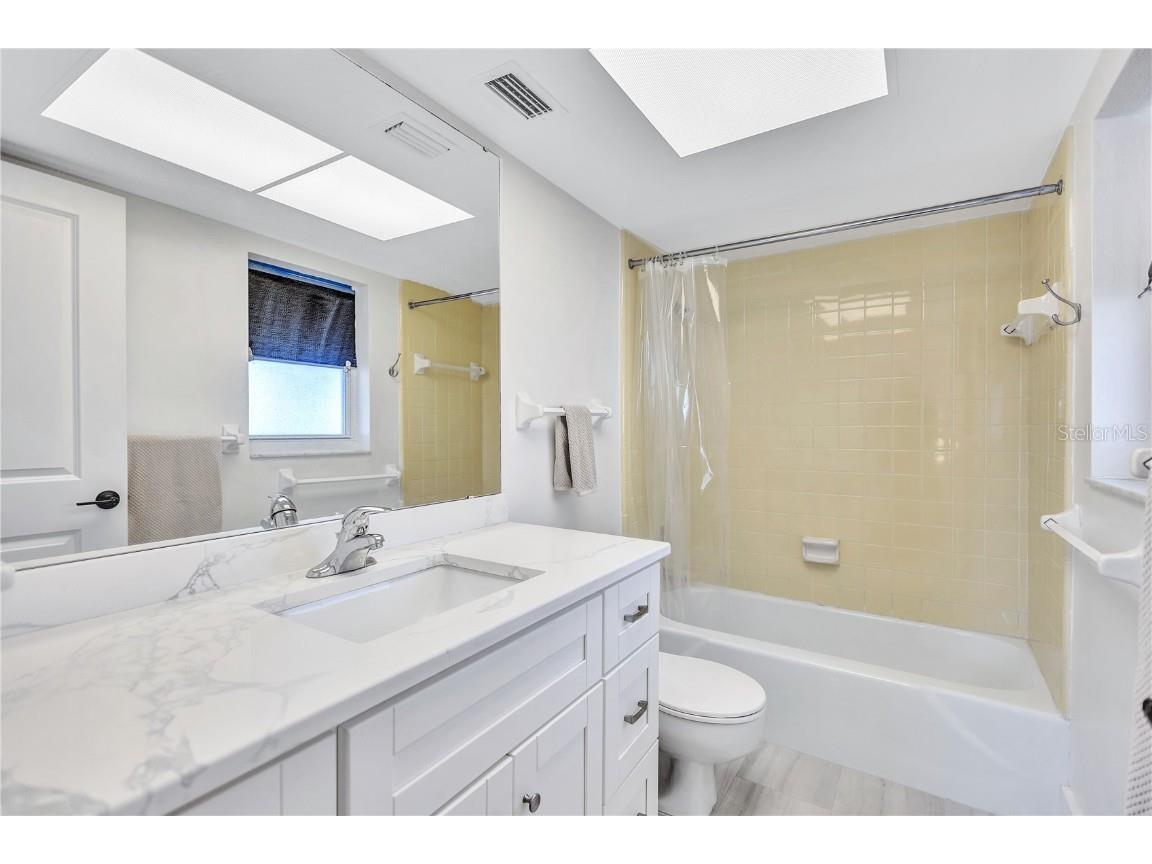 185 Vista Hermosa Circle Sarasota FL 34242 A4667525 image14