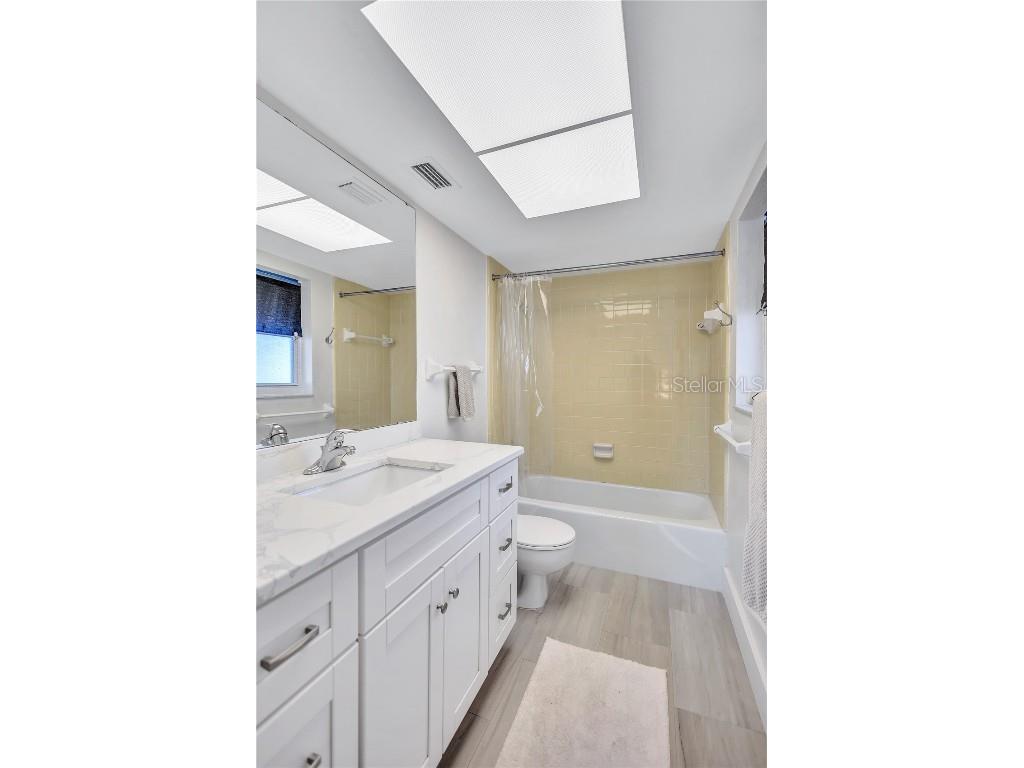 185 Vista Hermosa Circle Sarasota FL 34242 A4667525 image15