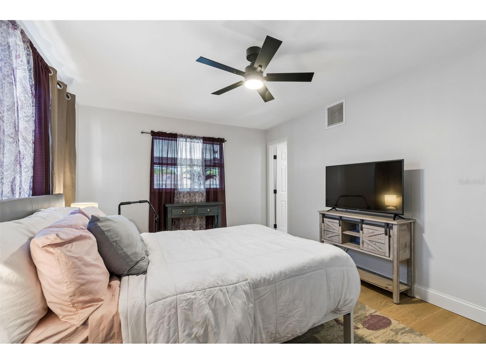 1850 Lombardy Drive Clearwater FL 33755 TB8498213 image20