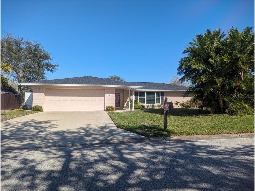 1850 Mid Ocean Circle Sarasota FL 34239 A4598313 image1