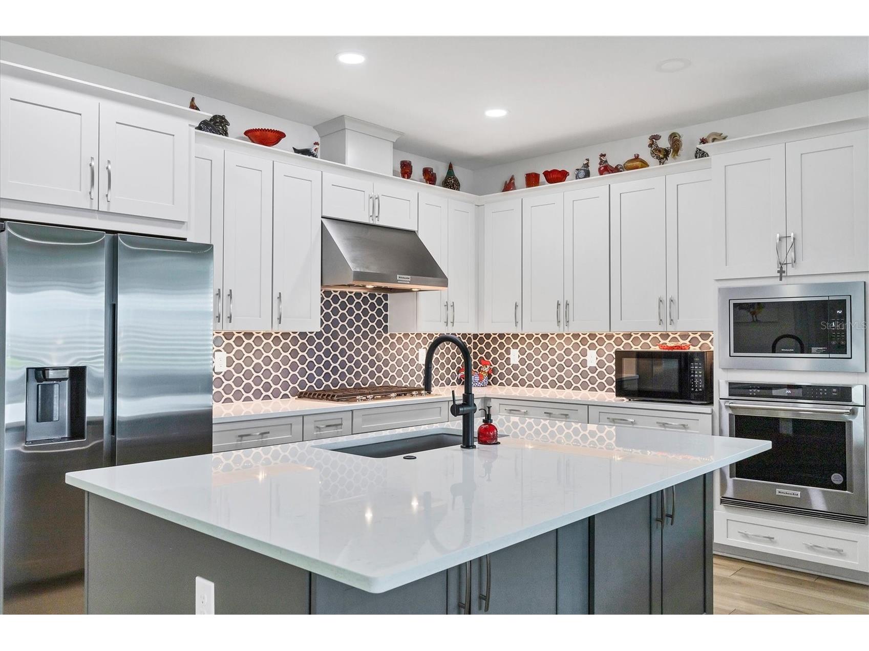 18500 Midsummer Place Venice FL 34293 A4678106 image13