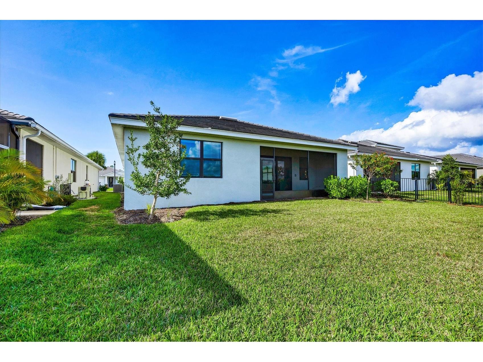 18500 Midsummer Place Venice FL 34293 A4678106 image31