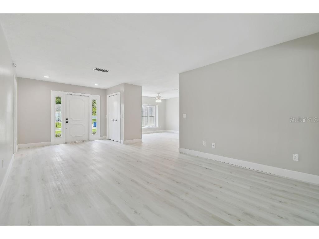 18504 Putters Place Tampa FL 33647 TB8402462 image12