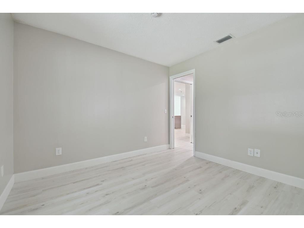 18504 Putters Place Tampa FL 33647 TB8402462 image25