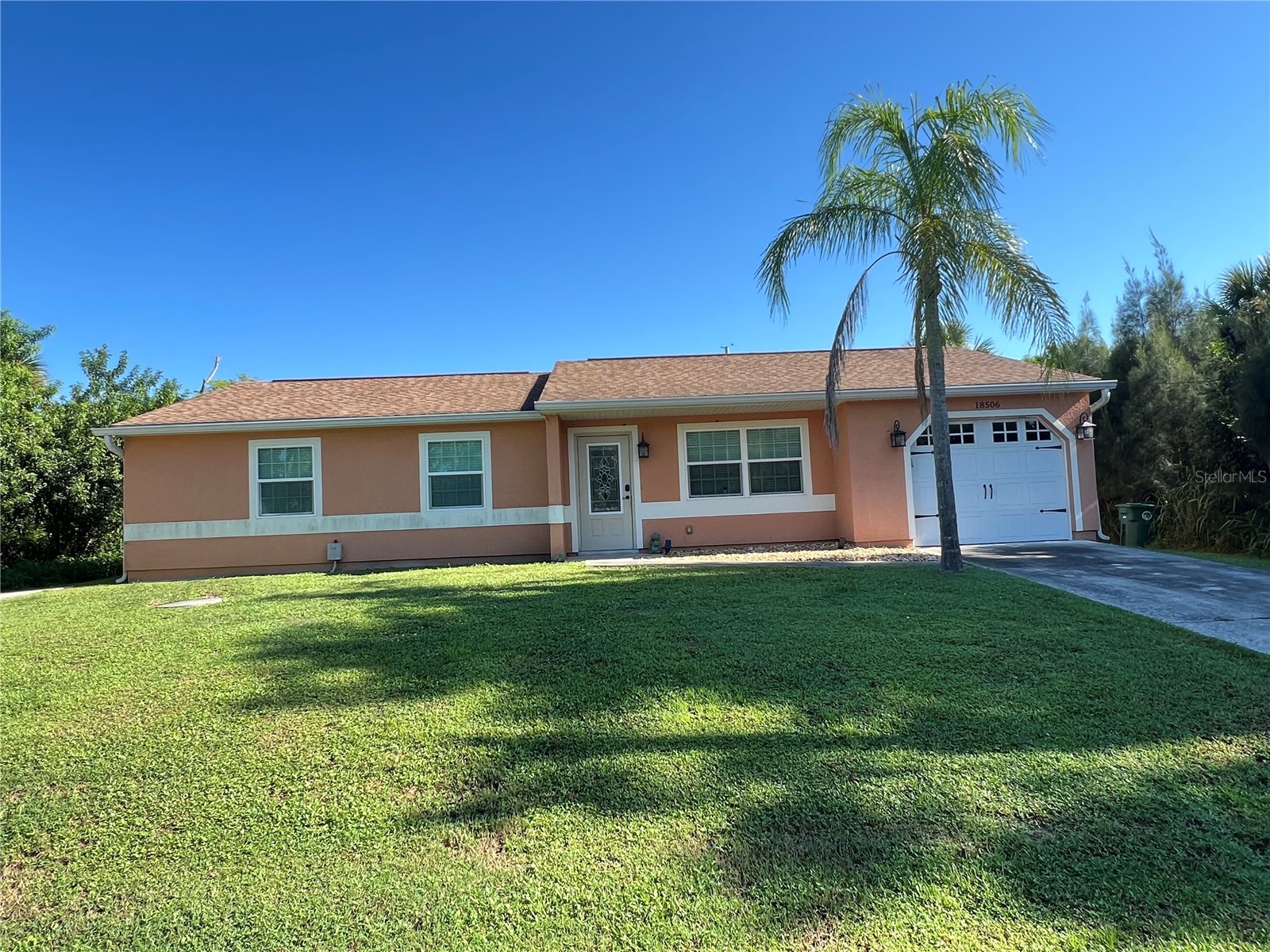 18506 Ayrshire Circle Port Charlotte FL 33948 - ARAPAHOE WATERWAY A4661484 image1