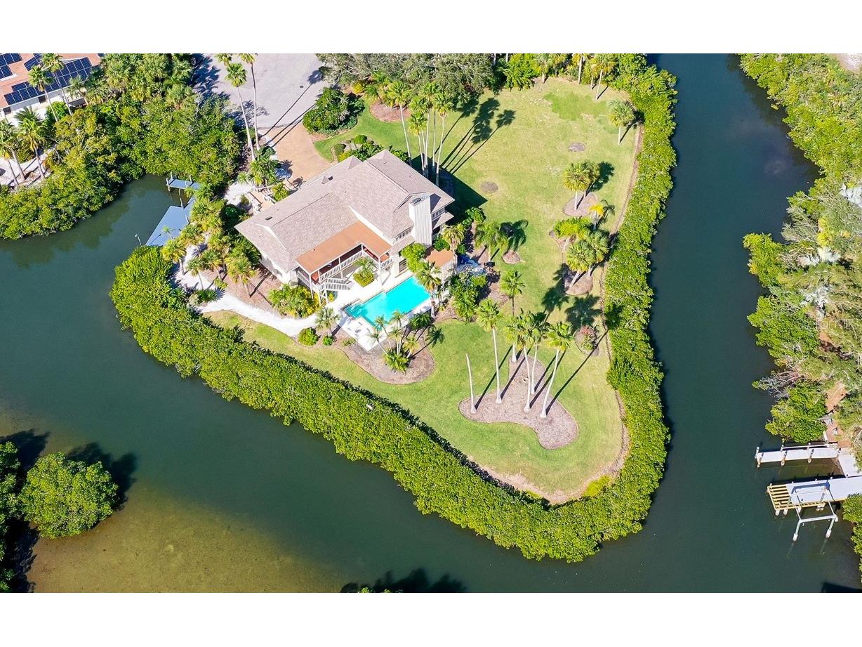 1851 Island Way Osprey FL 34229 - LITTLE SARASOTA BAY A4592818 image1