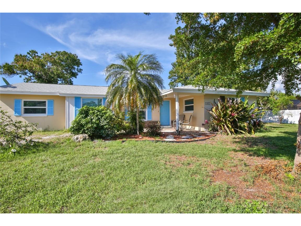 1851 Meadowood Street Sarasota FL 34231 A4599454 image1
