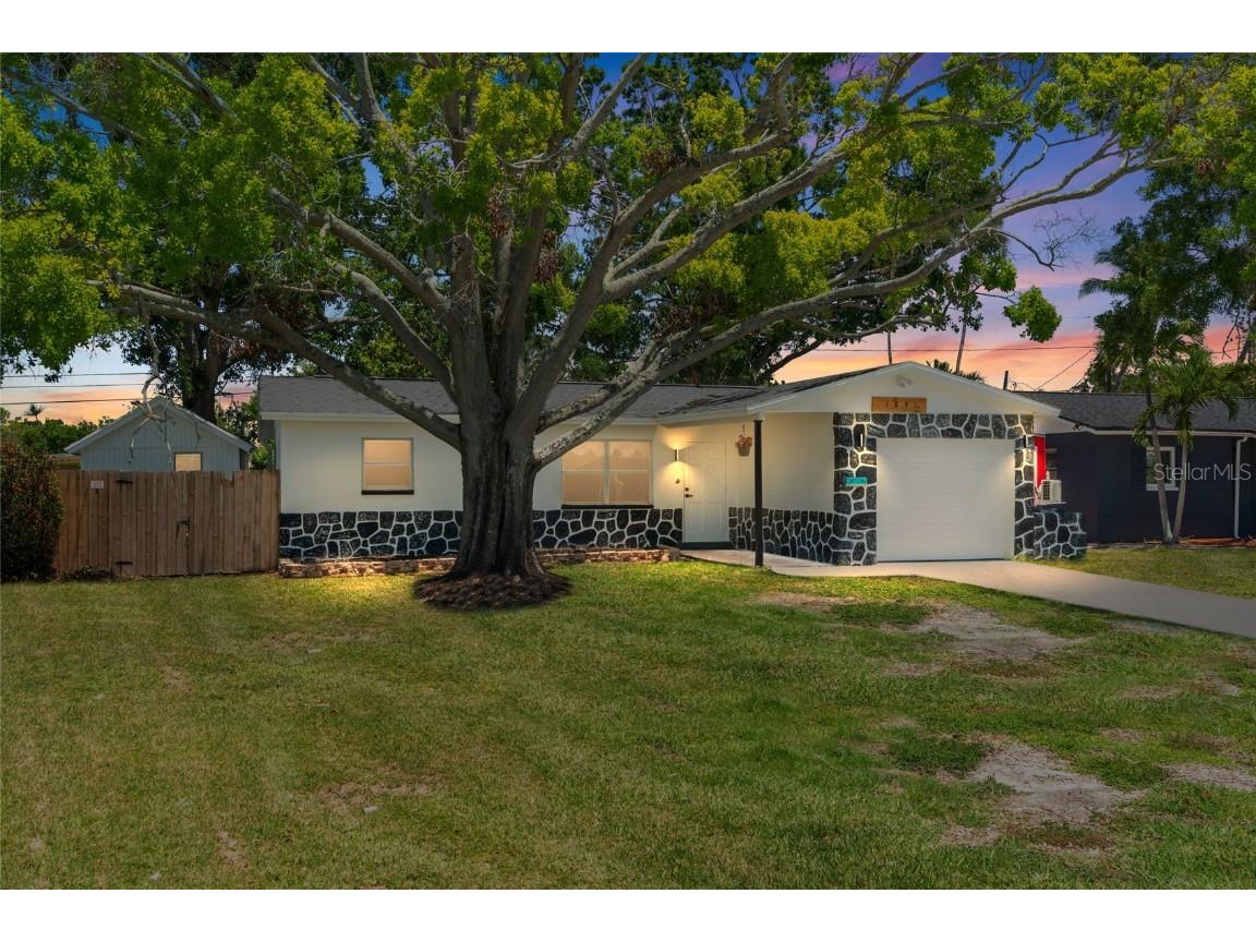 1851 Oklahoma Avenue NE Saint Petersburg FL 33703 TB8389223 image1