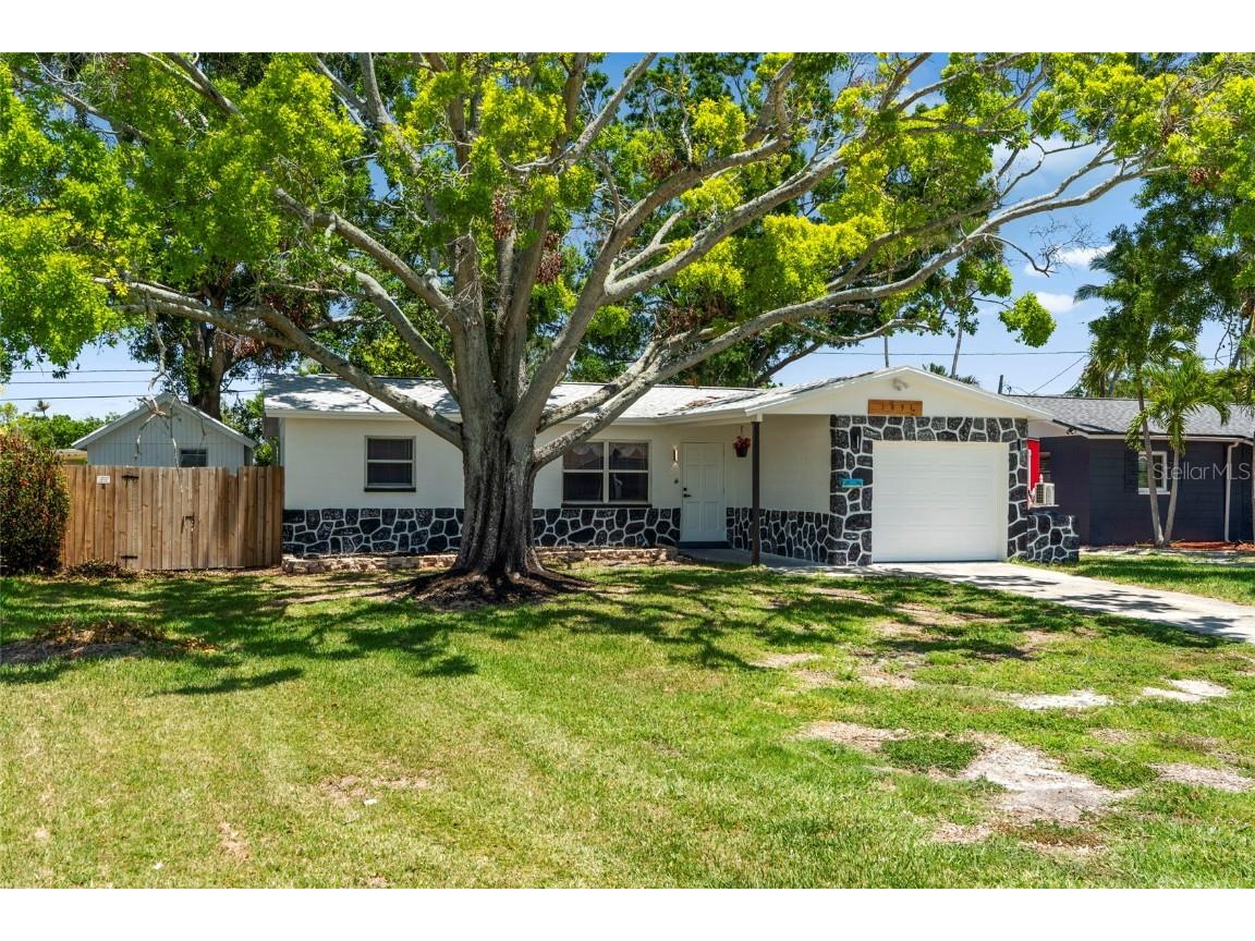 1851 Oklahoma Avenue NE Saint Petersburg FL 33703 TB8389223 image2