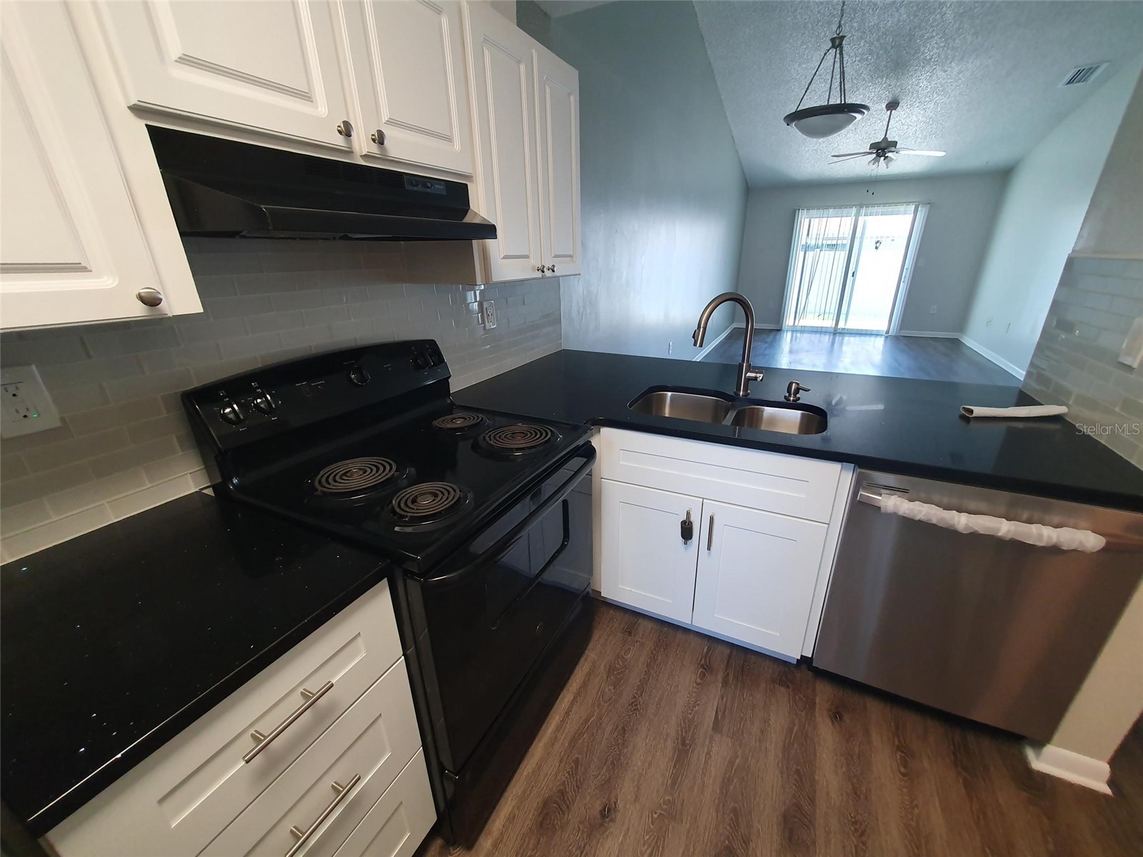 1851 Orange Boulevard Way Palm Harbor FL 34683 TB8512172 image4