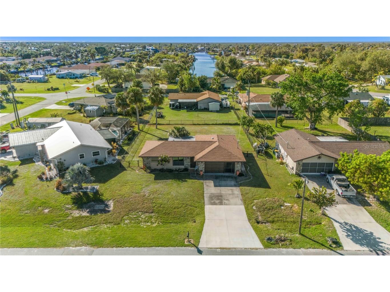 18511 Lake Worth Boulevard Port Charlotte FL 33948 C7500996 image1