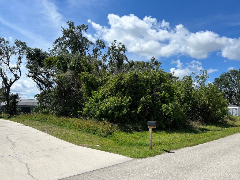 18514 Hottelet Circle Port Charlotte FL 33948 C7475081 image1