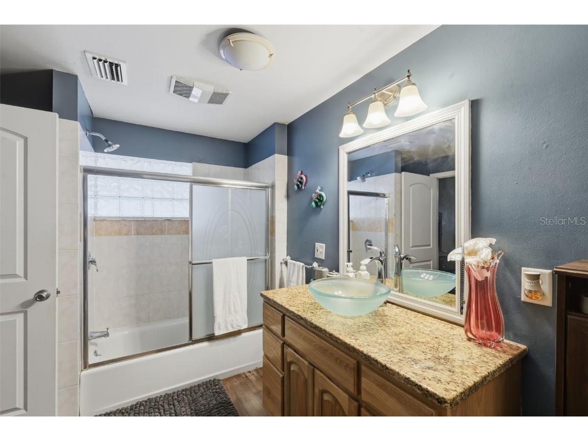 1852 W Lake Parker Drive Lakeland FL 33805 TB8449882 image15