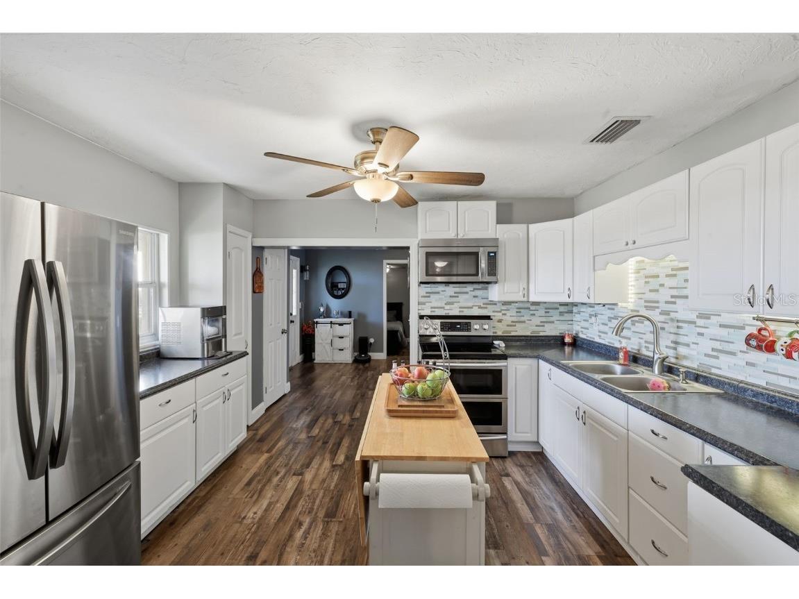 1852 W Lake Parker Drive Lakeland FL 33805 TB8449882 image6