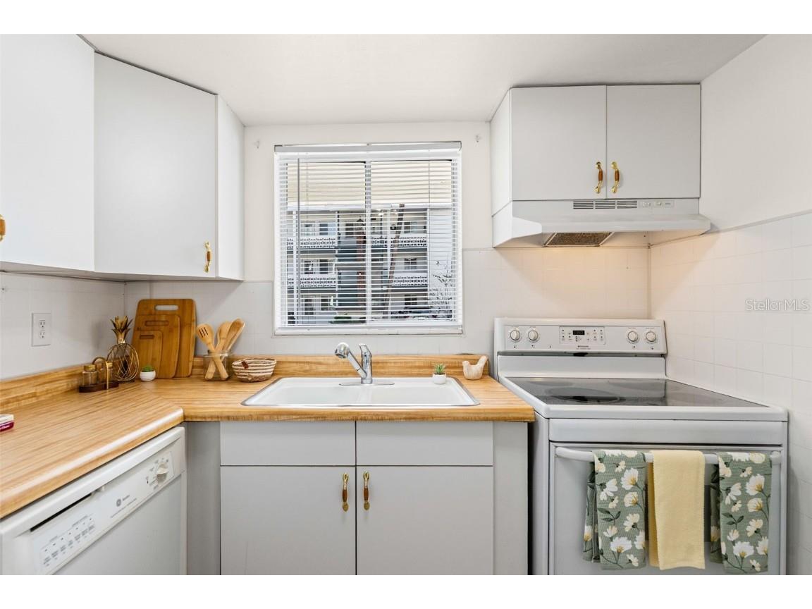 1853 Restful Drive #L2 Bradenton FL 34207 A4635868 image12