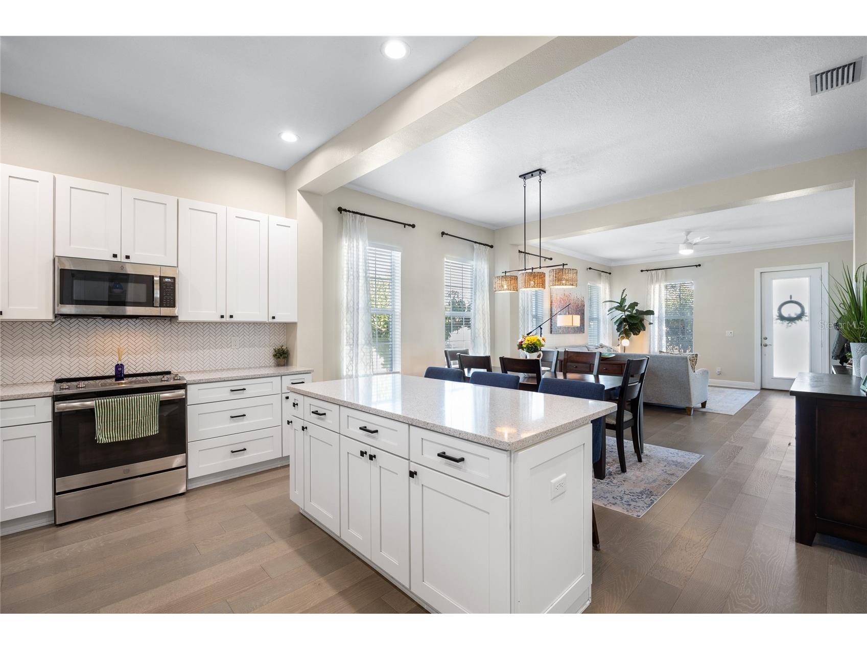 1854 13th Avenue N Saint Petersburg FL 33713 TB8461201 image12