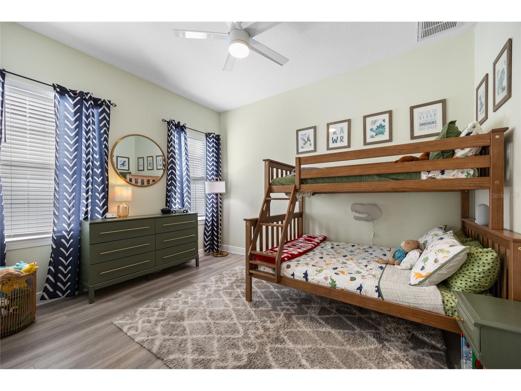 1854 13th Avenue N Saint Petersburg FL 33713 TB8461201 image20