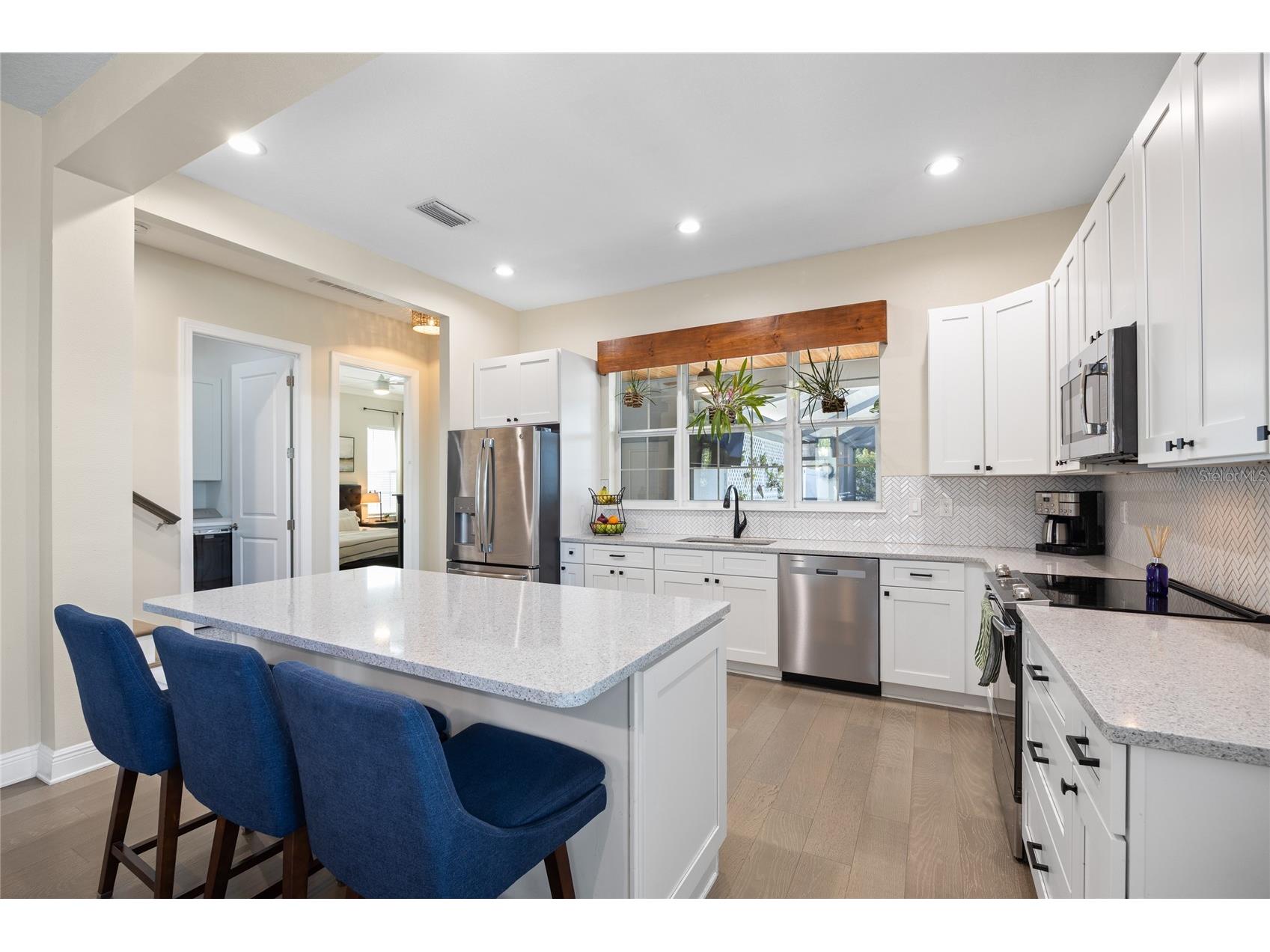 1854 13th Avenue N Saint Petersburg FL 33713 TB8461201 image9