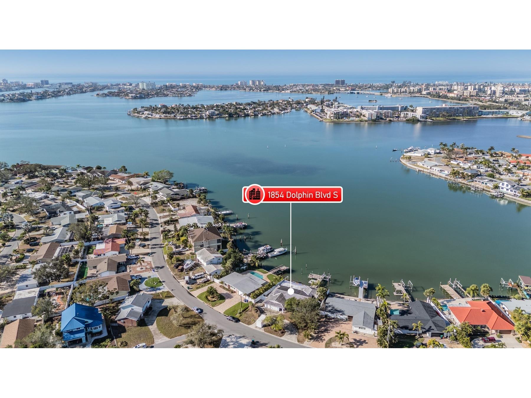 1854 Dolphin Boulevard S Saint Petersburg FL 33707 - BOCA CIEGA BAY TB8462040 image1