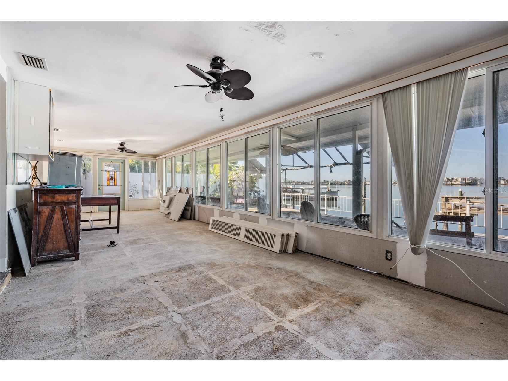 1854 Dolphin Boulevard S Saint Petersburg FL 33707 - BOCA CIEGA BAY TB8462040 image16