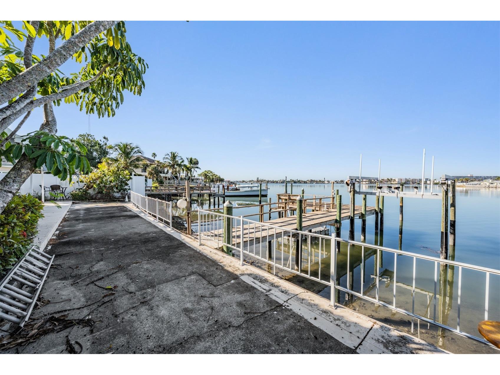 1854 Dolphin Boulevard S Saint Petersburg FL 33707 - BOCA CIEGA BAY TB8462040 image26