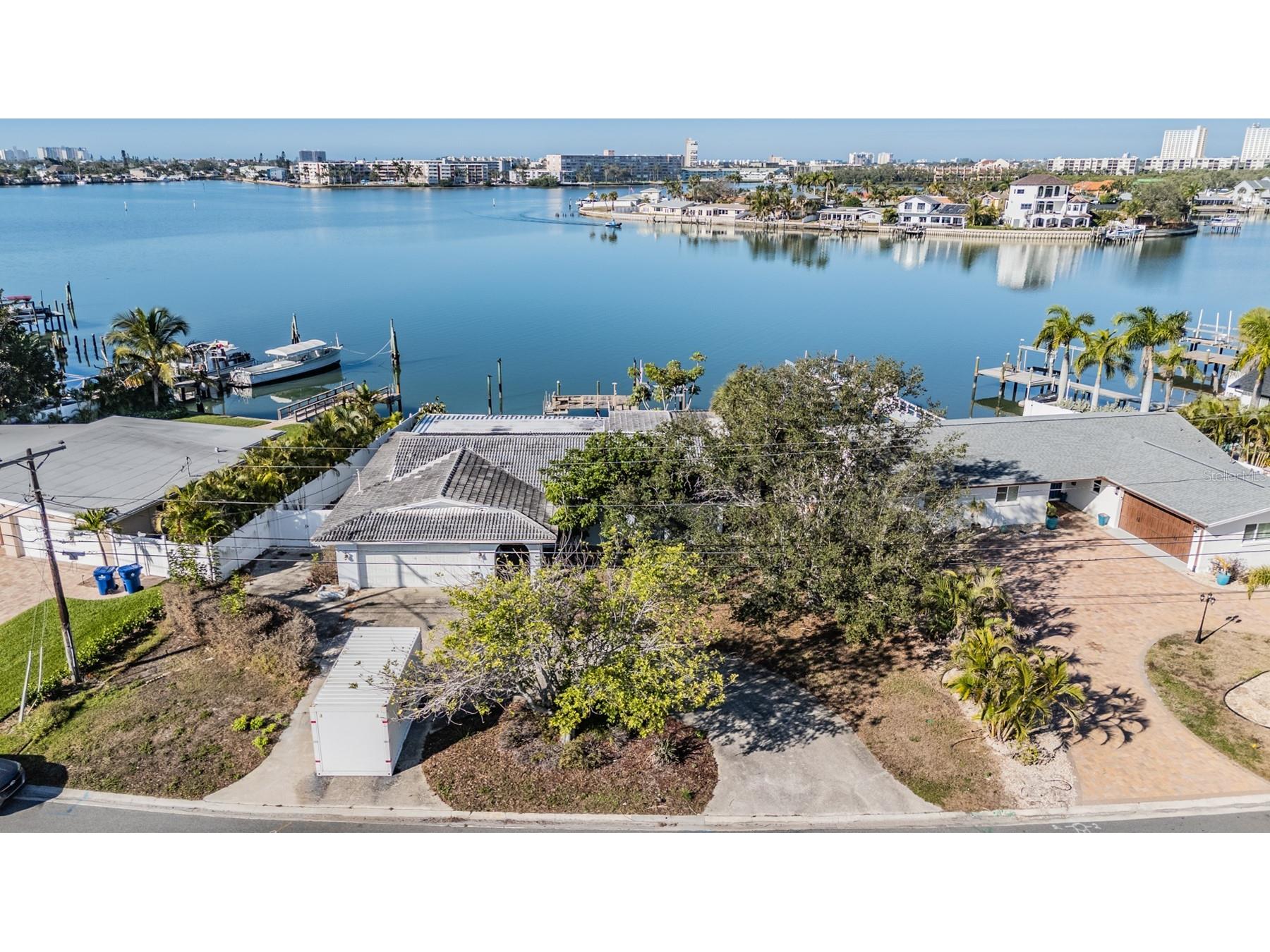 1854 Dolphin Boulevard S Saint Petersburg FL 33707 - BOCA CIEGA BAY TB8462040 image37