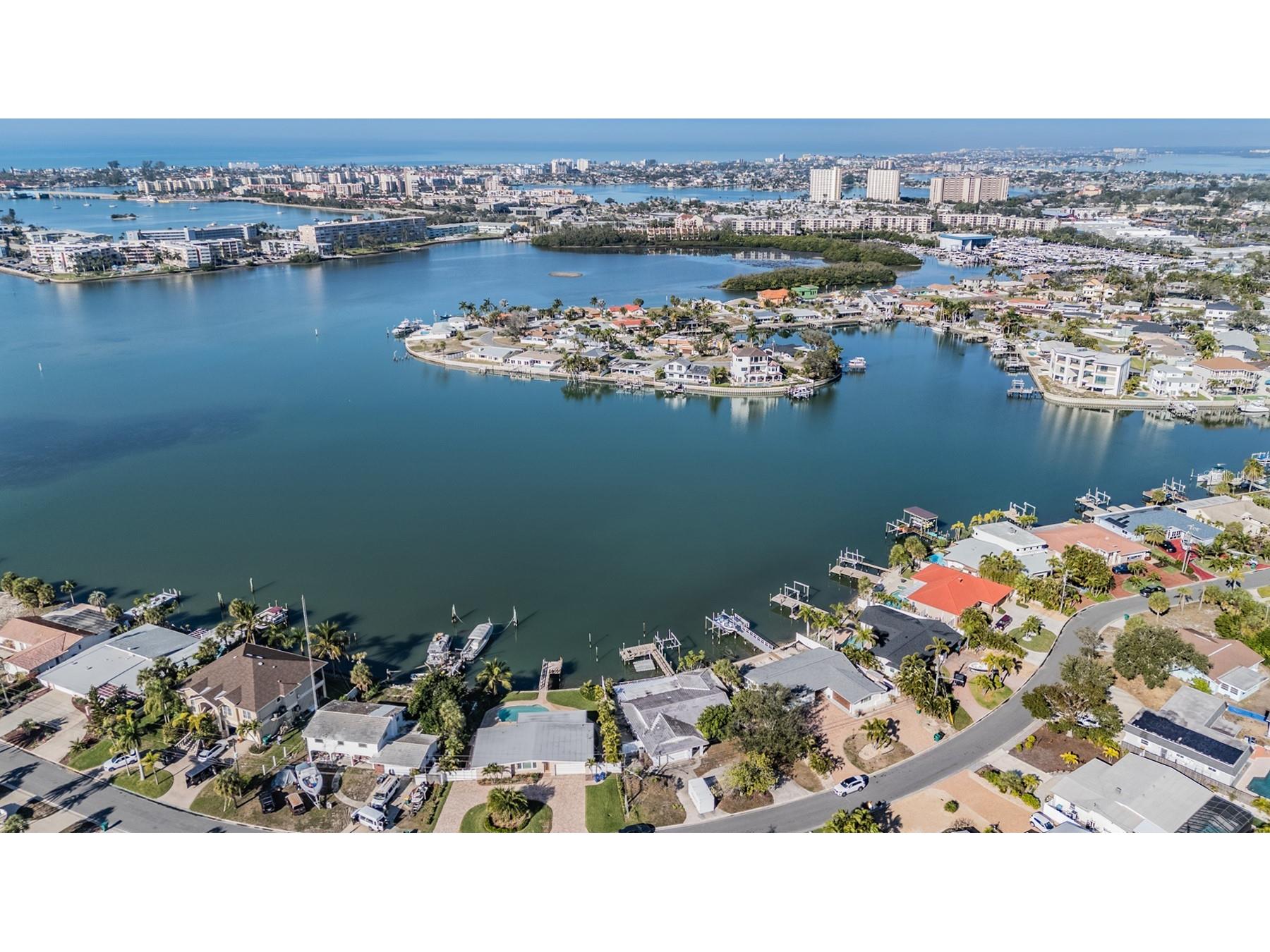 1854 Dolphin Boulevard S Saint Petersburg FL 33707 - BOCA CIEGA BAY TB8462040 image40