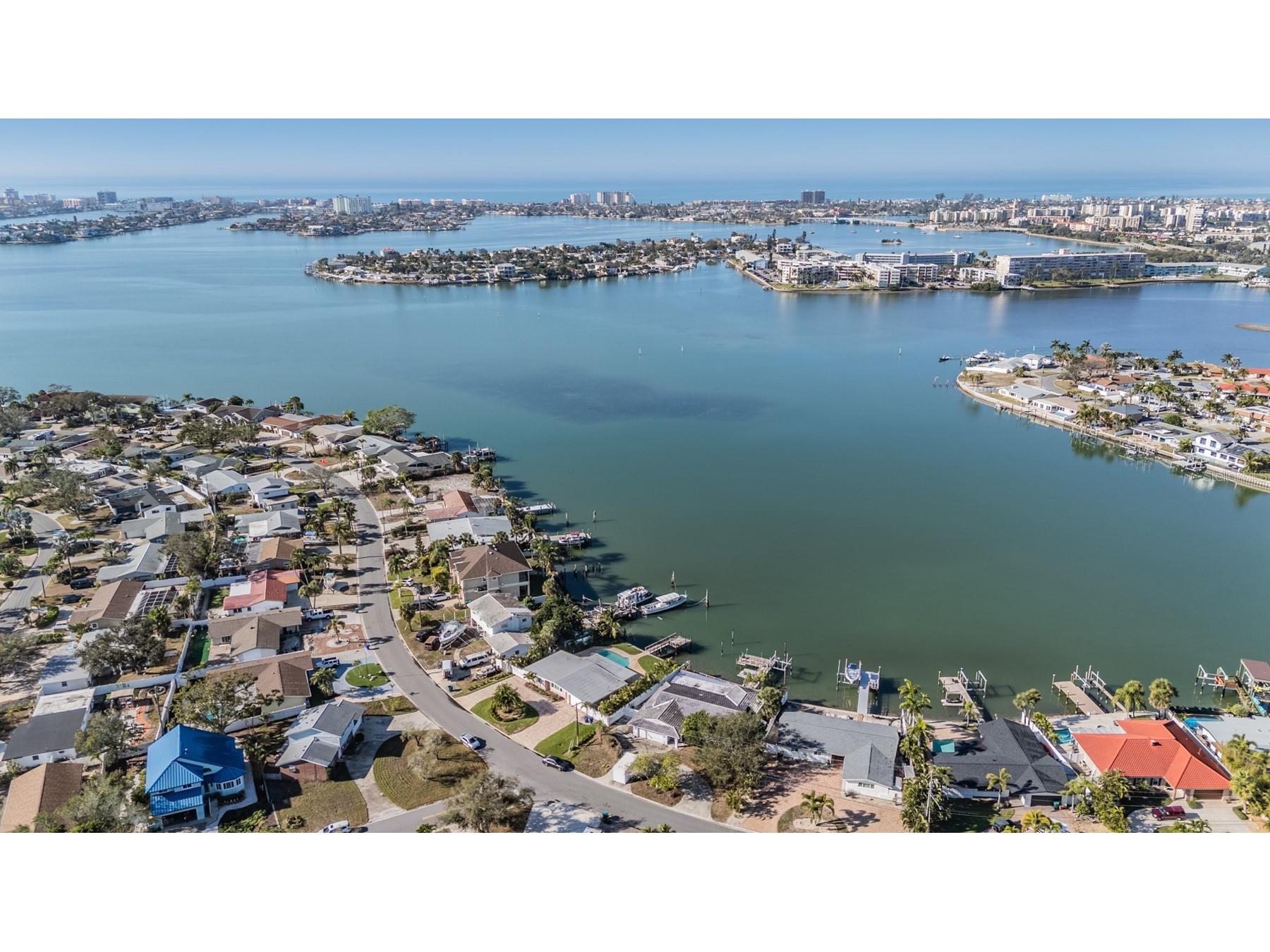 1854 Dolphin Boulevard S Saint Petersburg FL 33707 - BOCA CIEGA BAY TB8462040 image41