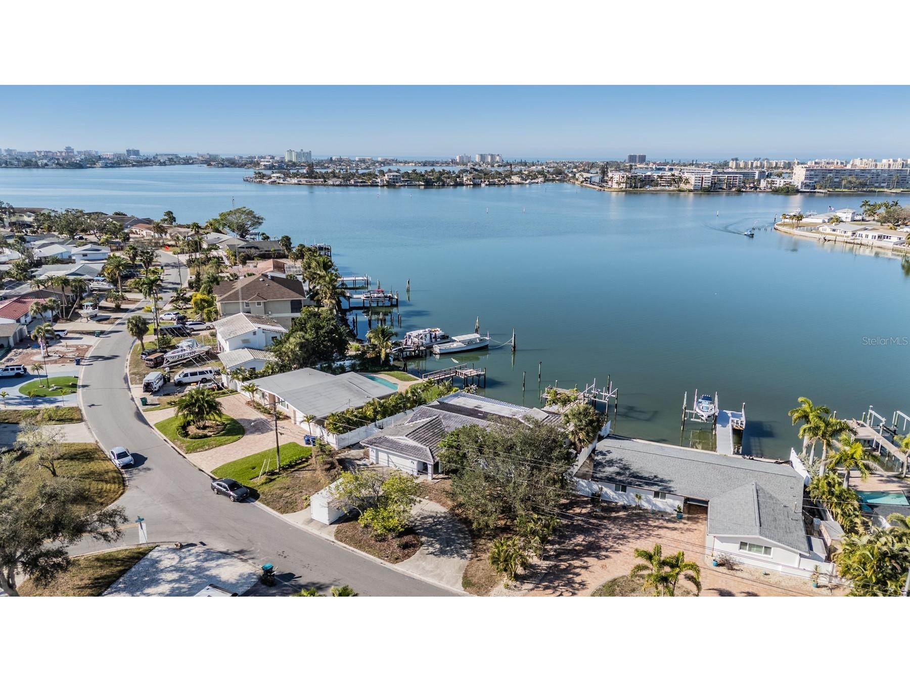 1854 Dolphin Boulevard S Saint Petersburg FL 33707 - BOCA CIEGA BAY TB8462040 image44