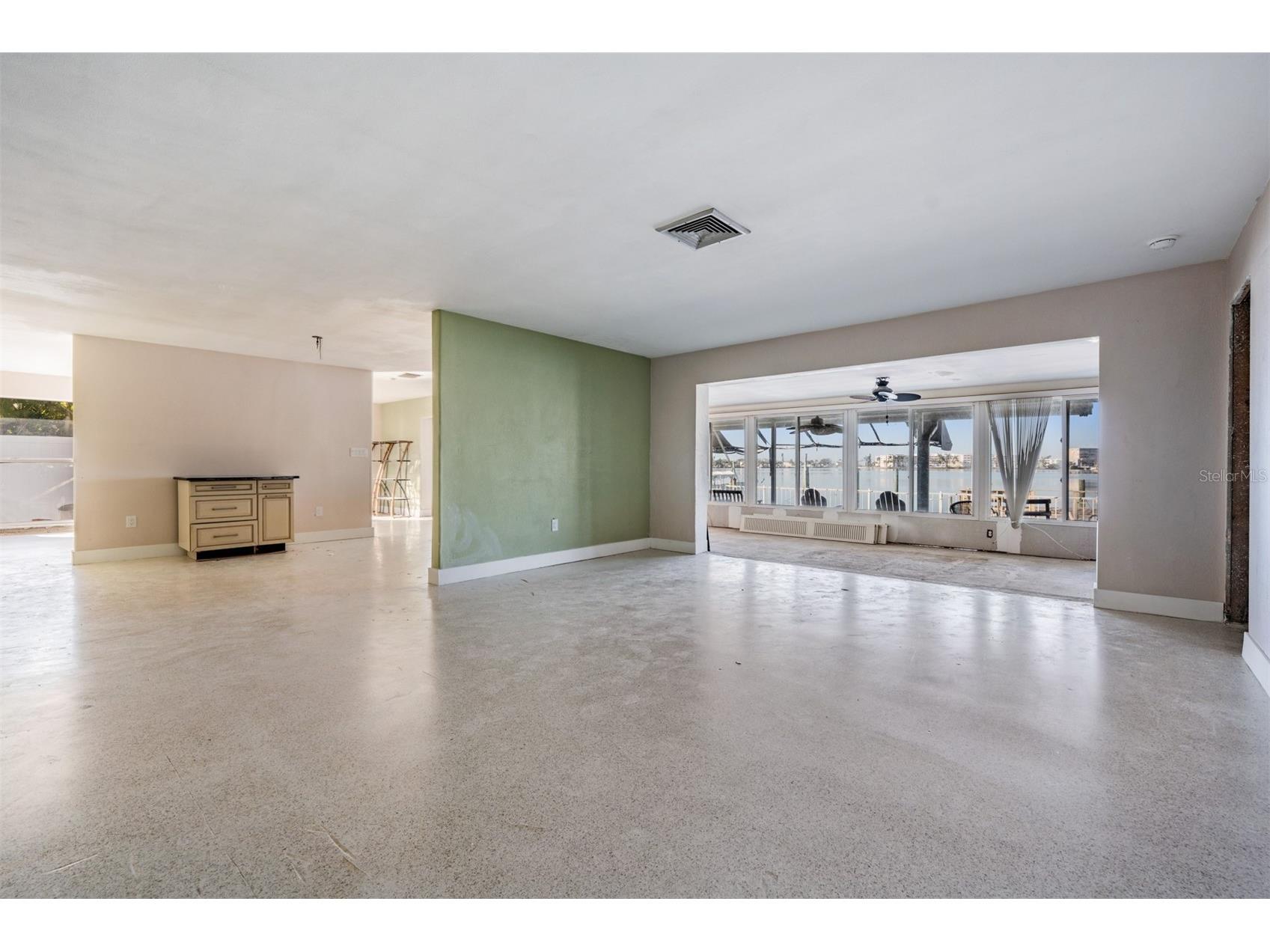 1854 Dolphin Boulevard S Saint Petersburg FL 33707 - BOCA CIEGA BAY TB8462040 image5