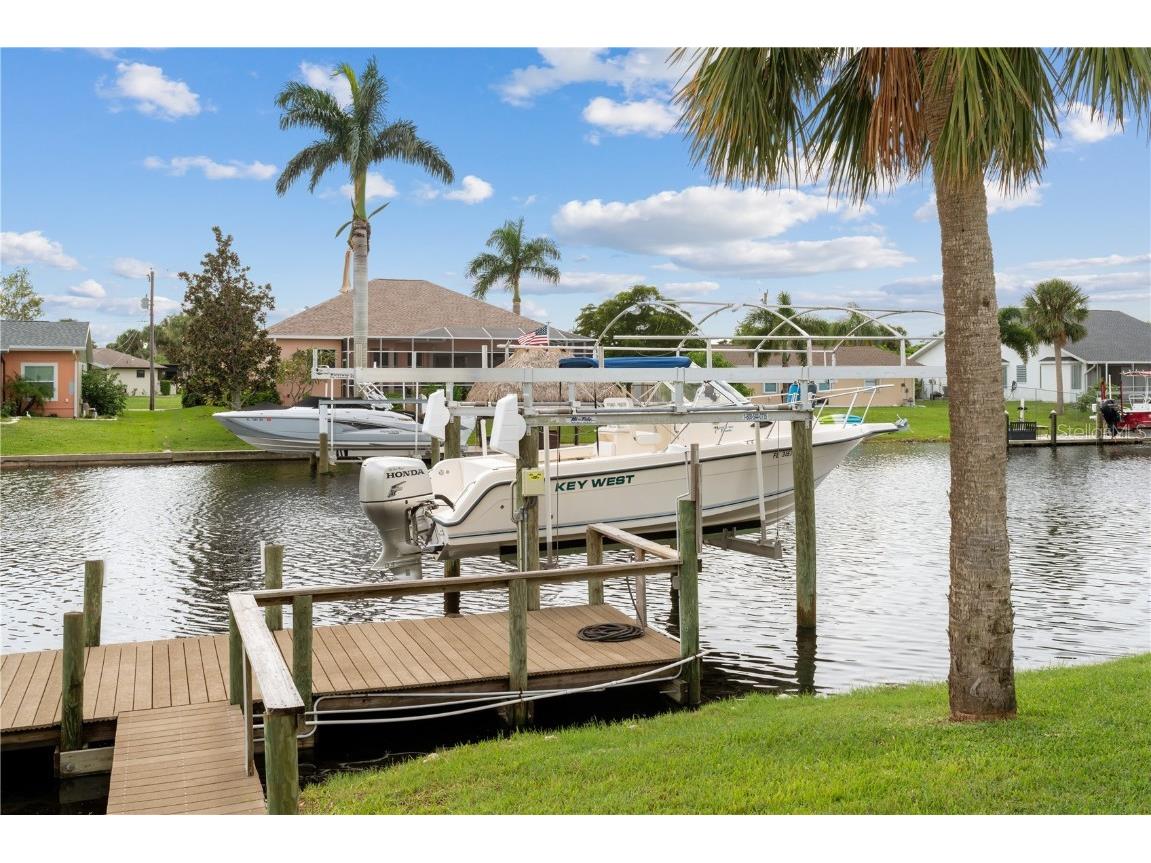 18547 Goodman Circle Port Charlotte FL 33948 - ACKERMAN WATERWAY C7482272 image1