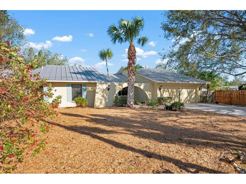 1855 Buccaneer Court Sarasota FL 34231 - MATHENY CREEK A4643922 image1