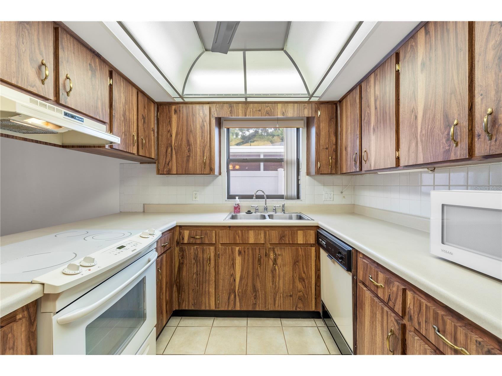 1855 Kim Acres Lane Dover FL 33527 TB8508211 image15