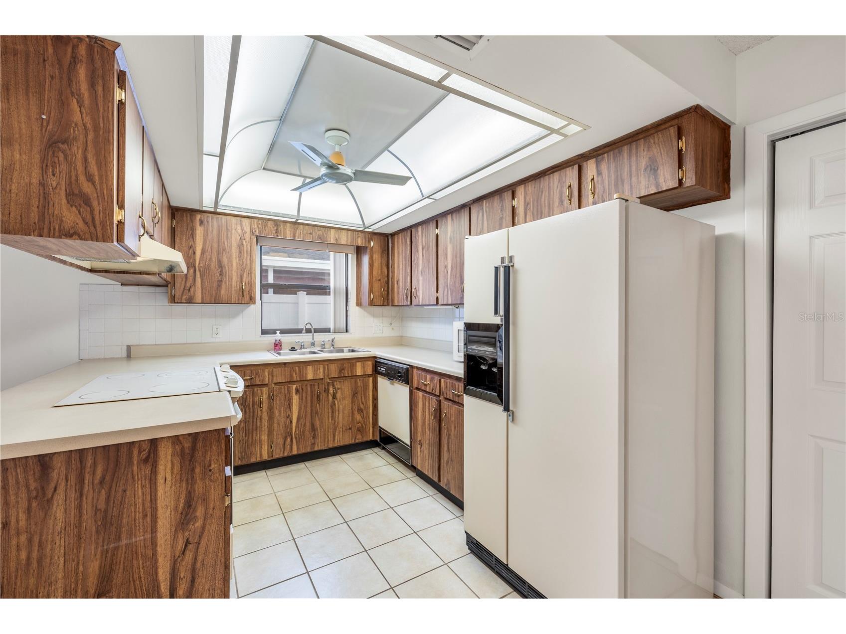 1855 Kim Acres Lane Dover FL 33527 TB8508211 image16