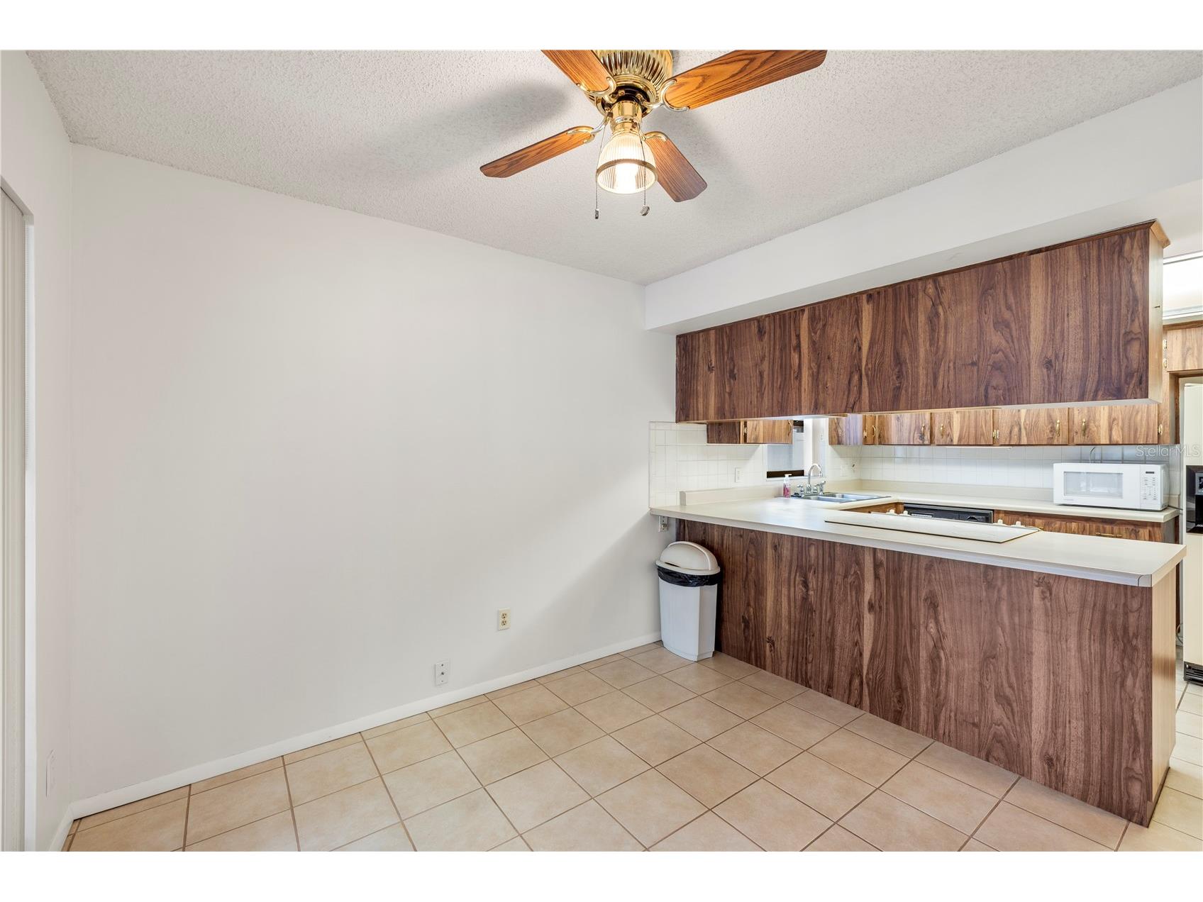1855 Kim Acres Lane Dover FL 33527 TB8508211 image19