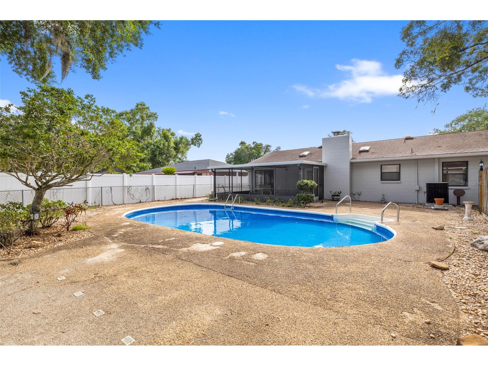 1855 Kim Acres Lane Dover FL 33527 TB8508211 image37