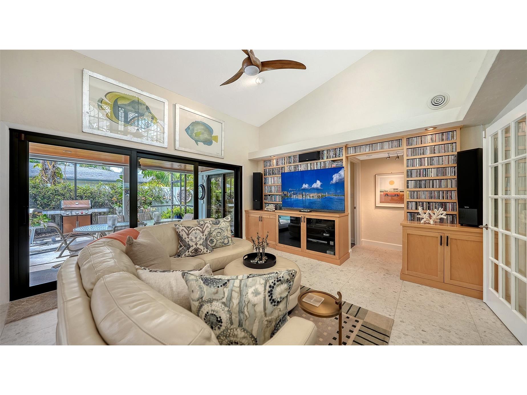 1855 Sherwood Street Sarasota FL 34231 A4685955 image10