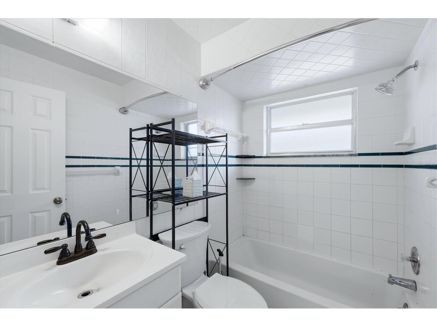 1856 Marbeth Street Sarasota FL 34231 A4694543 image22