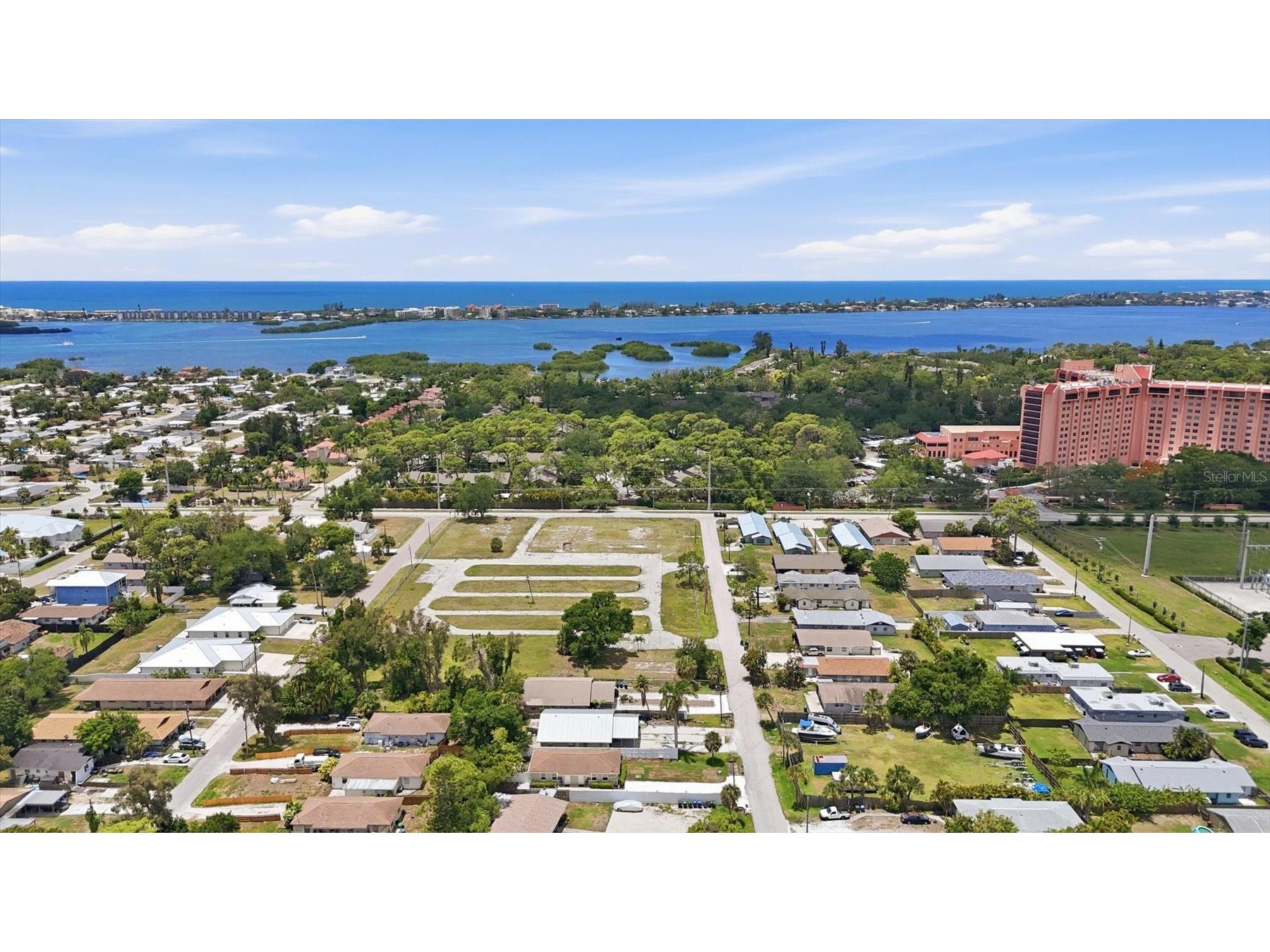 1856 Marbeth Street Sarasota FL 34231 A4694543 image4