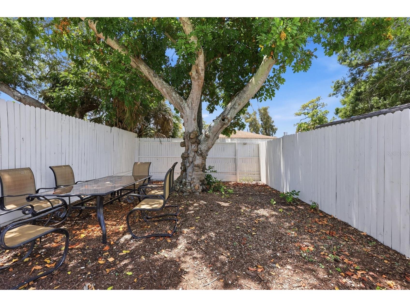 1856 Marbeth Street Sarasota FL 34231 A4694543 image50