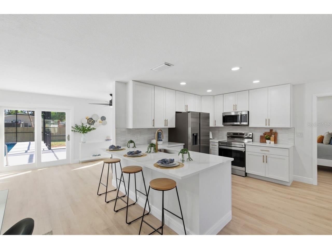 1856 Mova Street Sarasota FL 34231 A4687358 image11