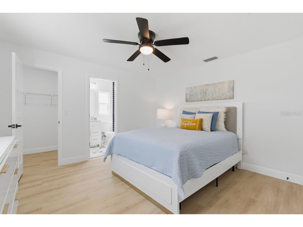 1856 Mova Street Sarasota FL 34231 A4687358 image21