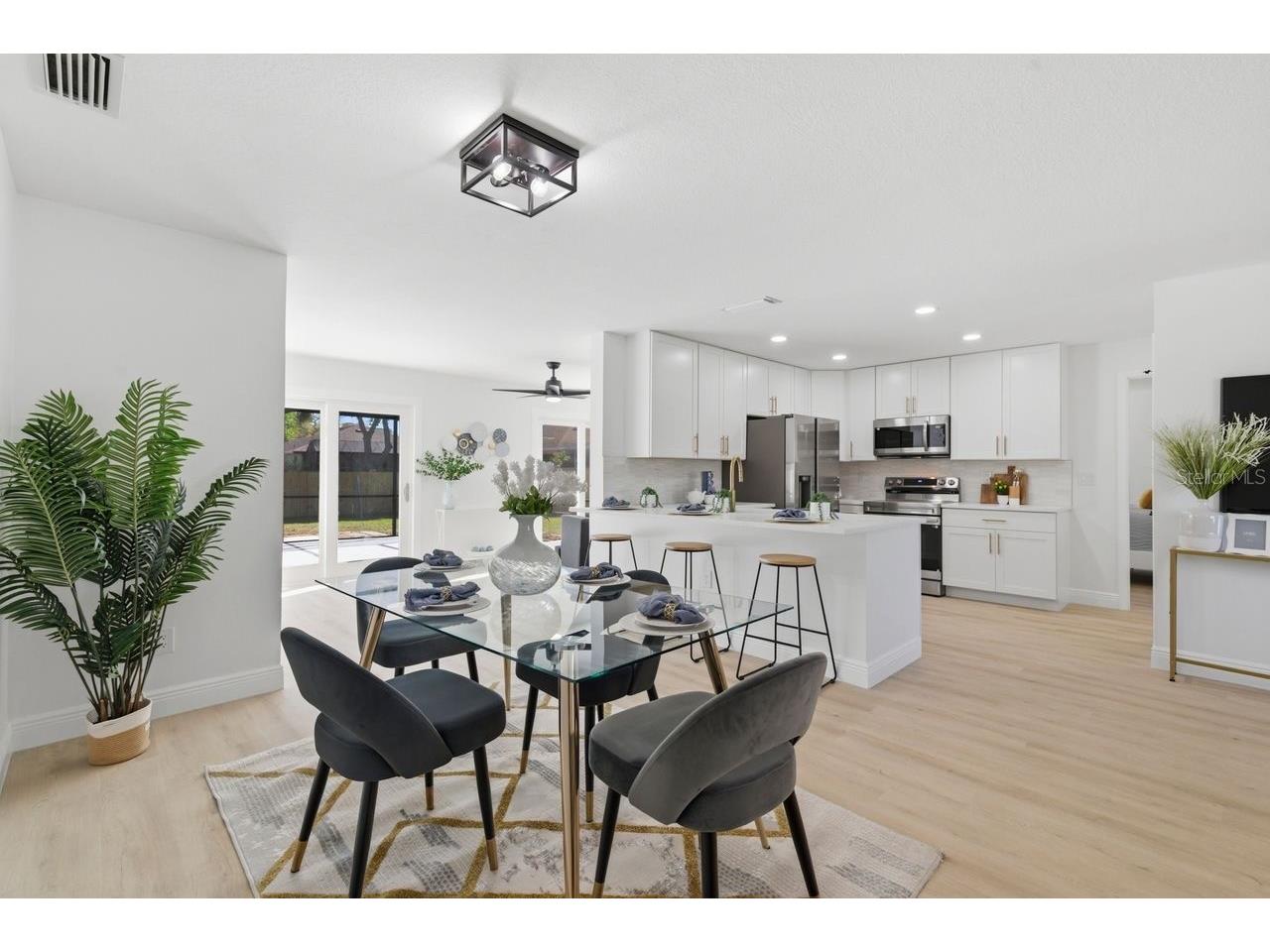 1856 Mova Street Sarasota FL 34231 A4687358 image6