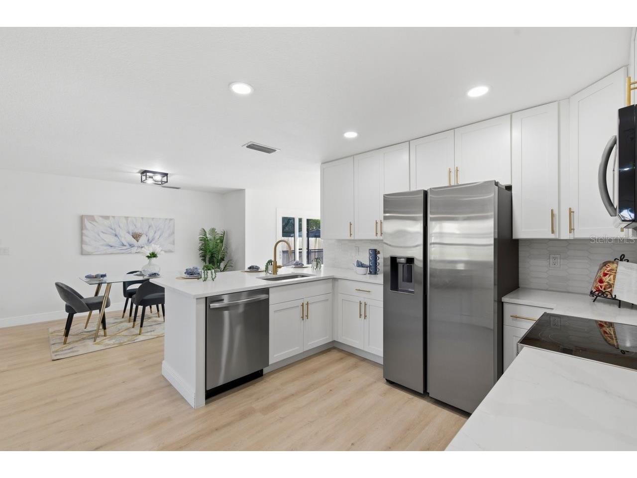 1856 Mova Street Sarasota FL 34231 A4687358 image9