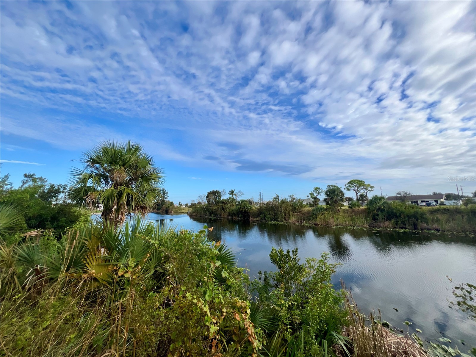1857 NE 23rd Street Cape Coral FL 33909 C7523296 image1