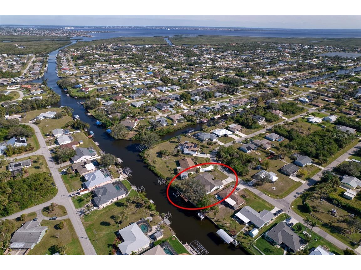 18576 Alphonse Circle Port Charlotte FL 33948 - COURTYMAN WATERWAY A4640053 image1