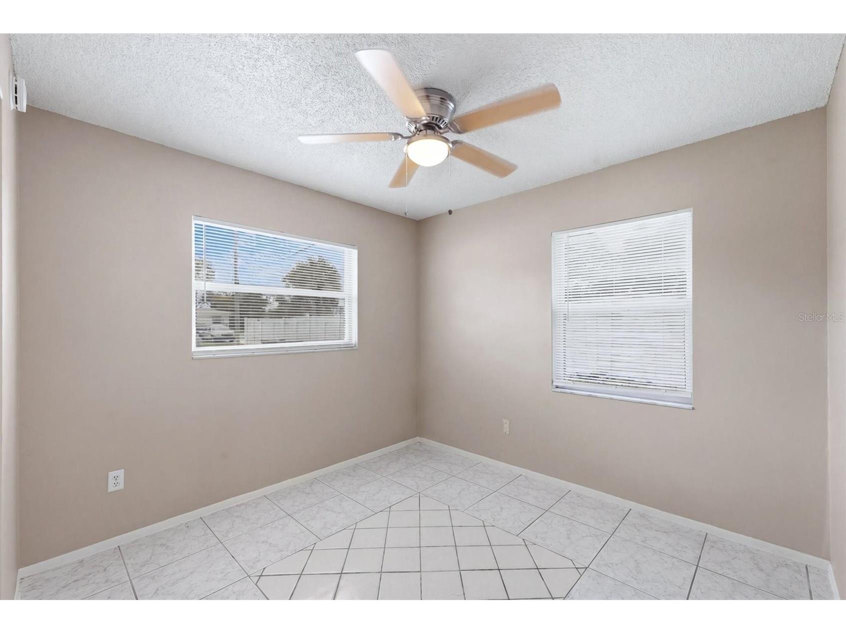 1858 Marbeth Street Sarasota FL 34231 A4694568 image20