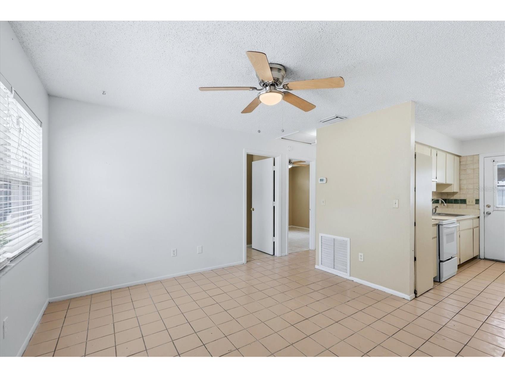 1858 Marbeth Street Sarasota FL 34231 A4694568 image28